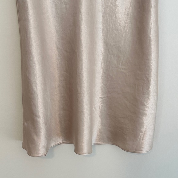 Vince Satin Camisole Blouse Womens M Champagne Minimalist Layer Top Y2K Party - Picture 3 of 8